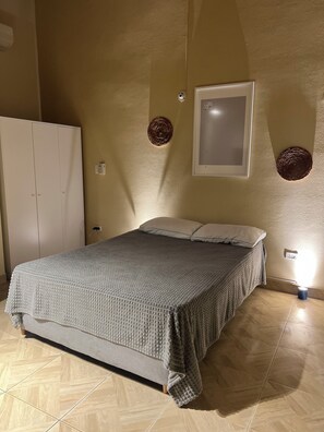 Uklassifisert bilde, 3 av 7, knapp