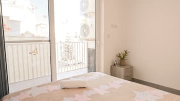 1 habitación, tabla de planchar con plancha, wifi gratis y ropa de cama