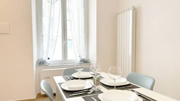 Familienapartment, 2 Schlafzimmer, Meerseite (Quarda) | Speisen