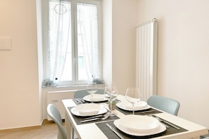 Family Apartment, Multiple Bedrooms, Sea Facing (Quarda) | Dining