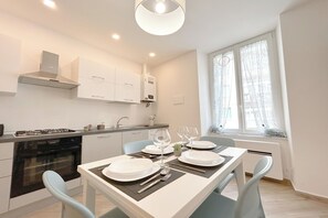 Apartemen Keluarga, beberapa kamar, menghadap laut (Quarda) | Dapur pribadi | Lemari es, oven, kompor, dan mesin pembuat kopi/teh