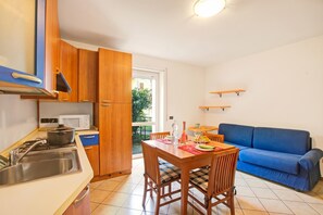Standard Apartment, Multiple Bedrooms (Appartamento Gioale) | Private kitchen - Appartamento Gioale (Riva del Garda)