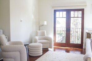 Smart TV, fireplace, computer monitors, printers - Private Cheviot Hills Home · Heated Pool·5BR/5BA·Gated Yard · Near Century City (Los Angeles)