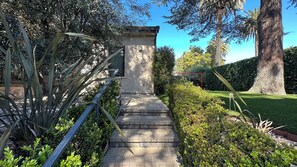 Imagen sin descripción, 4 de 55, botón