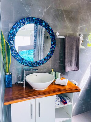 Nicht klassifiziertes Bild, 2 von 43, Schaltfläche