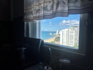 Interior - My tropical paradise!! Sun, beach, sand, fun—all within your reach!!! (Carolina)