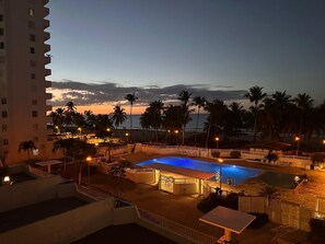 Outdoor pool - My tropical paradise!! Sun, beach, sand, fun—all within your reach!!! (Carolina)