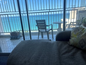 Interior - My tropical paradise!! Sun, beach, sand, fun—all within your reach!!! (Carolina)