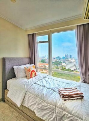 Apartamento, 2 habitaciones, vistas a la ciudad | Tabla de planchar con plancha y wifi gratis