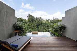 Villa With Infinity Pool and Jungle View | Terrace/patio - The Clifton Villas Ubud (Ubud)