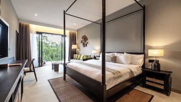 Premium bedding, minibar, in-room safe, desk