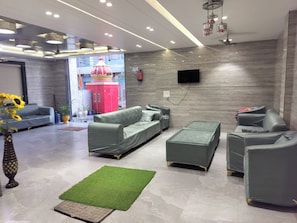 Lobby sitting area - ShrI Balaji Dham (Vrindavan)