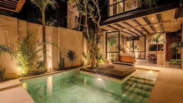 Vila Eksklusif, 1 Tempat Tidur King, lemari es, pemandangan kolam renang | Kolam renang | Kolam renang outdoor