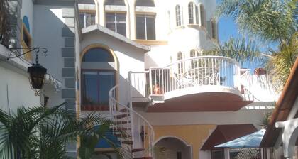 Casa Viva Mexico 3 bedroom 3 bathrooms house in Beautiful Playas de Tijuanag