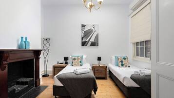 3 bedrooms, desk, iron/ironing board, free WiFi