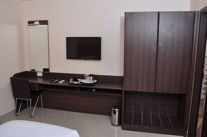 Double Room | Iron/ironing board, free WiFi