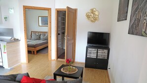 Unclassified image, 5 of 7, button - Apartment with separate bedroom and terrace, 40 sqm (Aschau im Chiemgau)