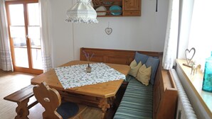 Unclassified image, 3 of 7, button - Apartment with separate bedroom and terrace, 40 sqm (Aschau im Chiemgau)