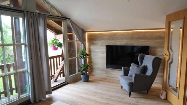 Unclassified image, 1 of 7, button - Apartment with separate bedroom and terrace, 40 sqm (Aschau im Chiemgau)