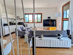 Unclassified image, 4 of 34, button - Modern Private Spacious Suite in Culver City West (Los Angeles)