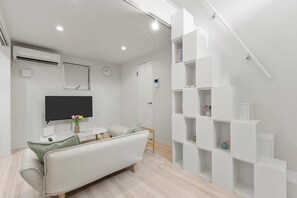 Interior - ANON Shibuya A103 (Tokyo)
