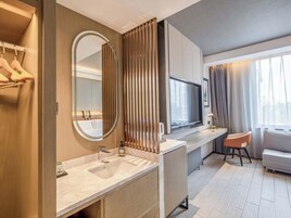 Standard Double Room | Bathroom | Free toiletries, hair dryer, slippers, towels