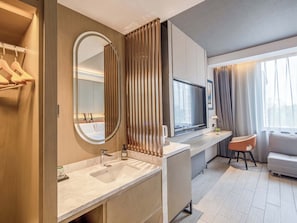 Standard Double Room | Bathroom | Free toiletries, hair dryer, slippers, towels - Yilan Yunjing Boutique Hotel (Beijing)