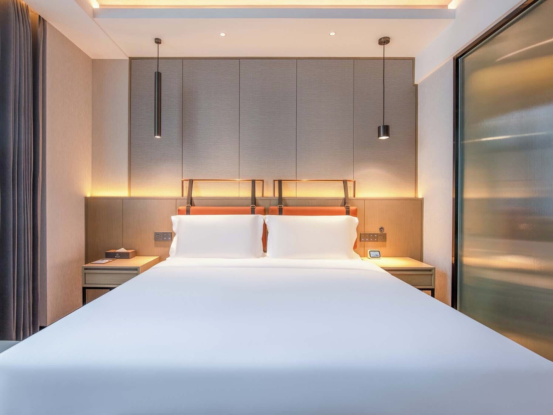 Blackout curtains, soundproofing, iron/ironing board, free WiFi