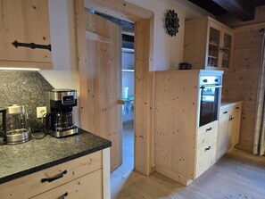 Réfrigérateur, four, plaque de cuisson, lave-vaisselle