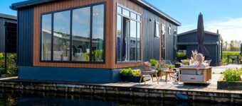 Nice water lodge, atmospherically furnished