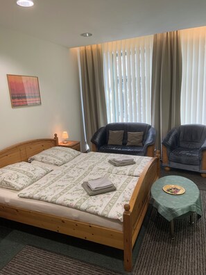 1 bedroom, WiFi, bed sheets - Altstadt vacation apartment first floor (Wismar)