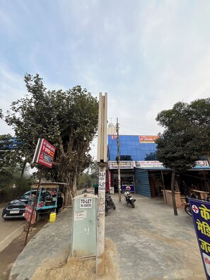 Parking - AV Grand Hotel (Kanpur)