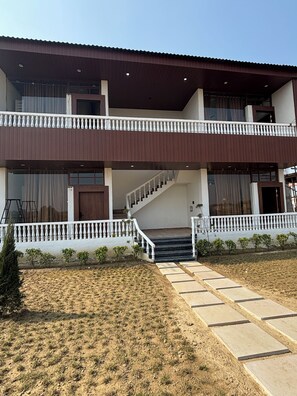 Exterior - Mansarovar Villa (Pindra)