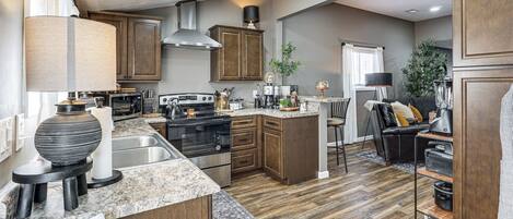 Refrigerador, microondas, parrilla de estufa y lavavajillas