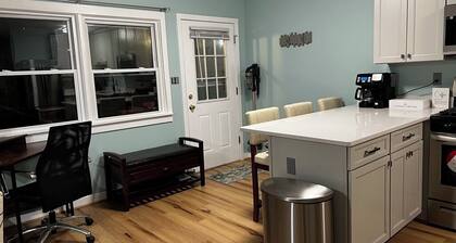 Quantico & Graduations Q-Town Cozy 1-bedroom Modern ADU Steps from Potomac River