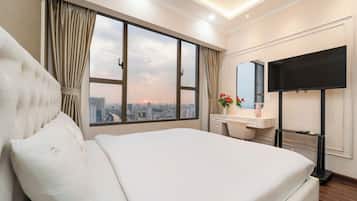 Deluxe Apartment | Premium bedding, individually decorated, individually furnished, desk