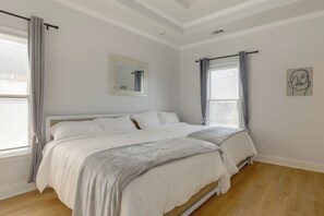 4 bedrooms, desk, iron/ironing board, Internet - Extended Stay Near Int’l Soccer! ATL Home w/ Yard (Atlanta)