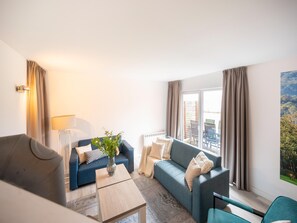 Comfort House, 3 Bedrooms | Living room - Nature Retreat in Hambachtal Holiday Park (Oberhambach)
