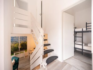 Comfort Apartment, 3 Bedrooms - Nature Retreat Home in Hambachtal Holiday Park (Oberhambach)