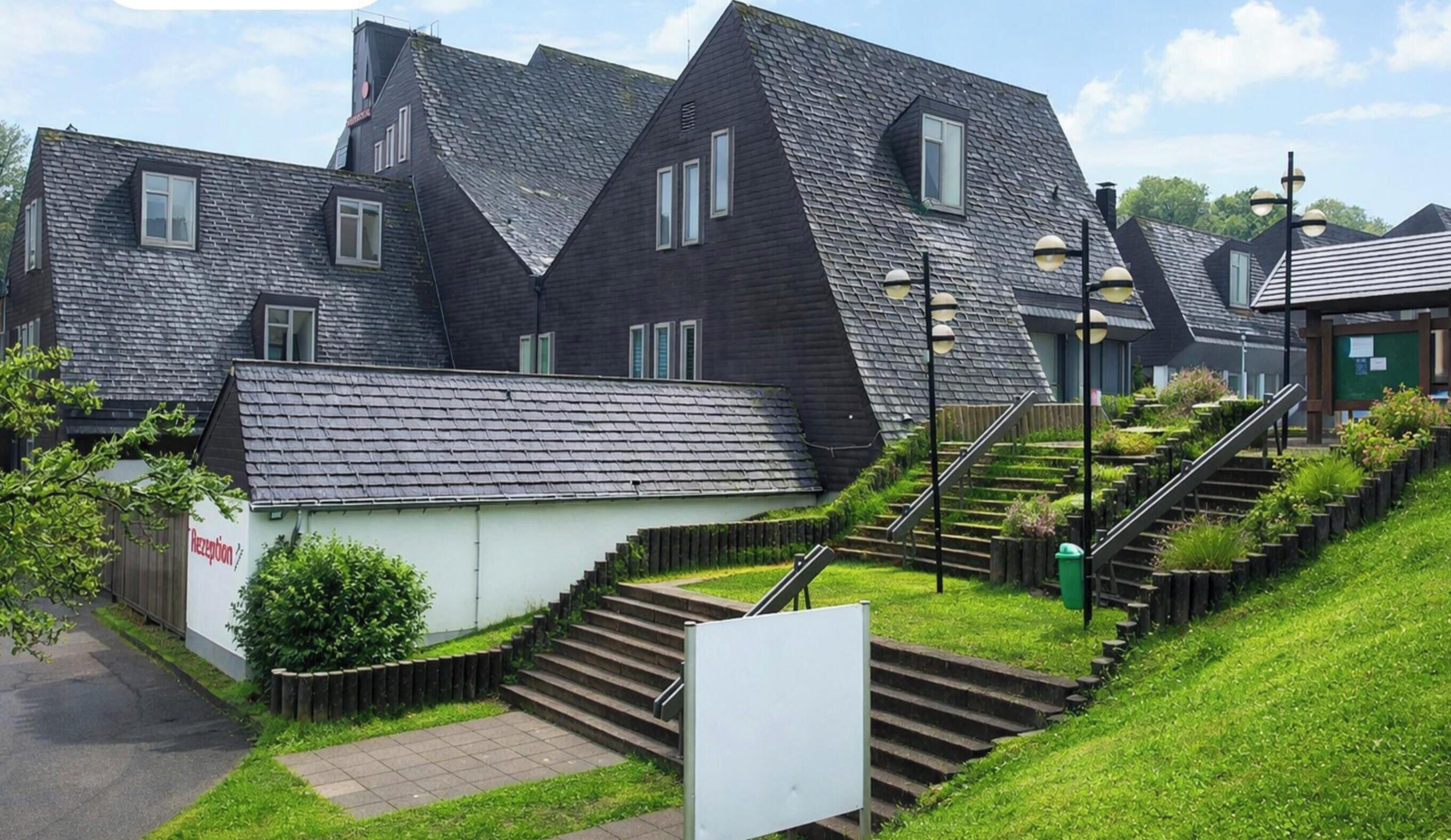 Classic Apartment, 2 Bedrooms | Reception