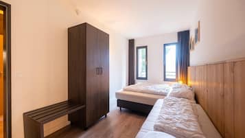 Classic Apartment, 1 Bedroom | 1 bedroom, bed sheets