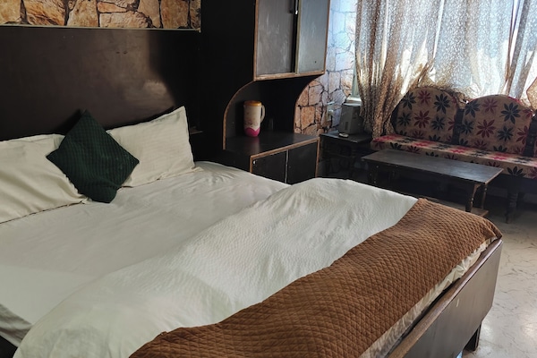 Deluxe Double Room | Free WiFi