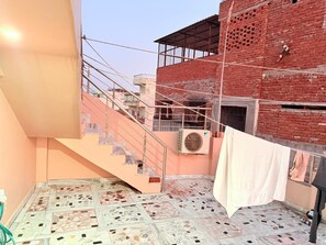 Unclassified image, 4 of 7, button - Om Sai Ram Paying Guest House (Varanasi)