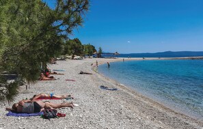 Beach - Stunning apartment in Brela with WiFi (Brela)