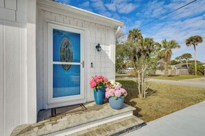 Exterior detail - < 1 Mi to Ramp! Boater's Retreat in Edgewater (Edgewater)