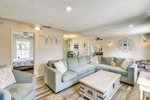 TV, fireplace, video games, books - < 1 Mi to Ramp! Boater's Retreat in Edgewater (Edgewater)
