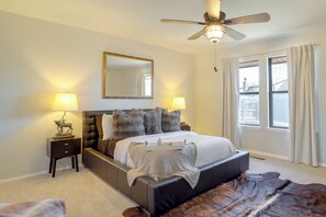 4 عدّة غرف نوم ومكتب ومكواة/لوح كي وخدمة الإنترنت