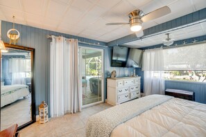 4 slaapkamers, een bureau, een strijkplank/strijkijzer, reisbedje