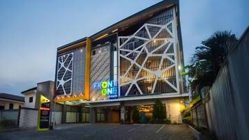 واجهة المنشأة