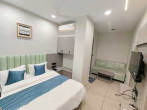 Unclassified image, 3 of 22, button - Hotel Signature Bopal (AHMEDABAD)